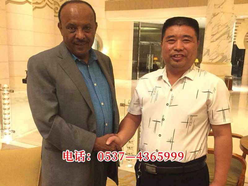聯(lián)合國副秘書長蓋圖先生和我公司經(jīng)理簽訂供貨合同